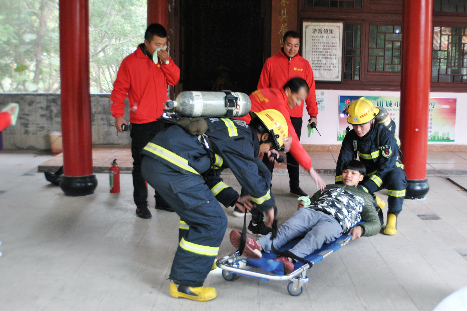 清城区举办旅游行业消防安全知识培训及应急现场演练